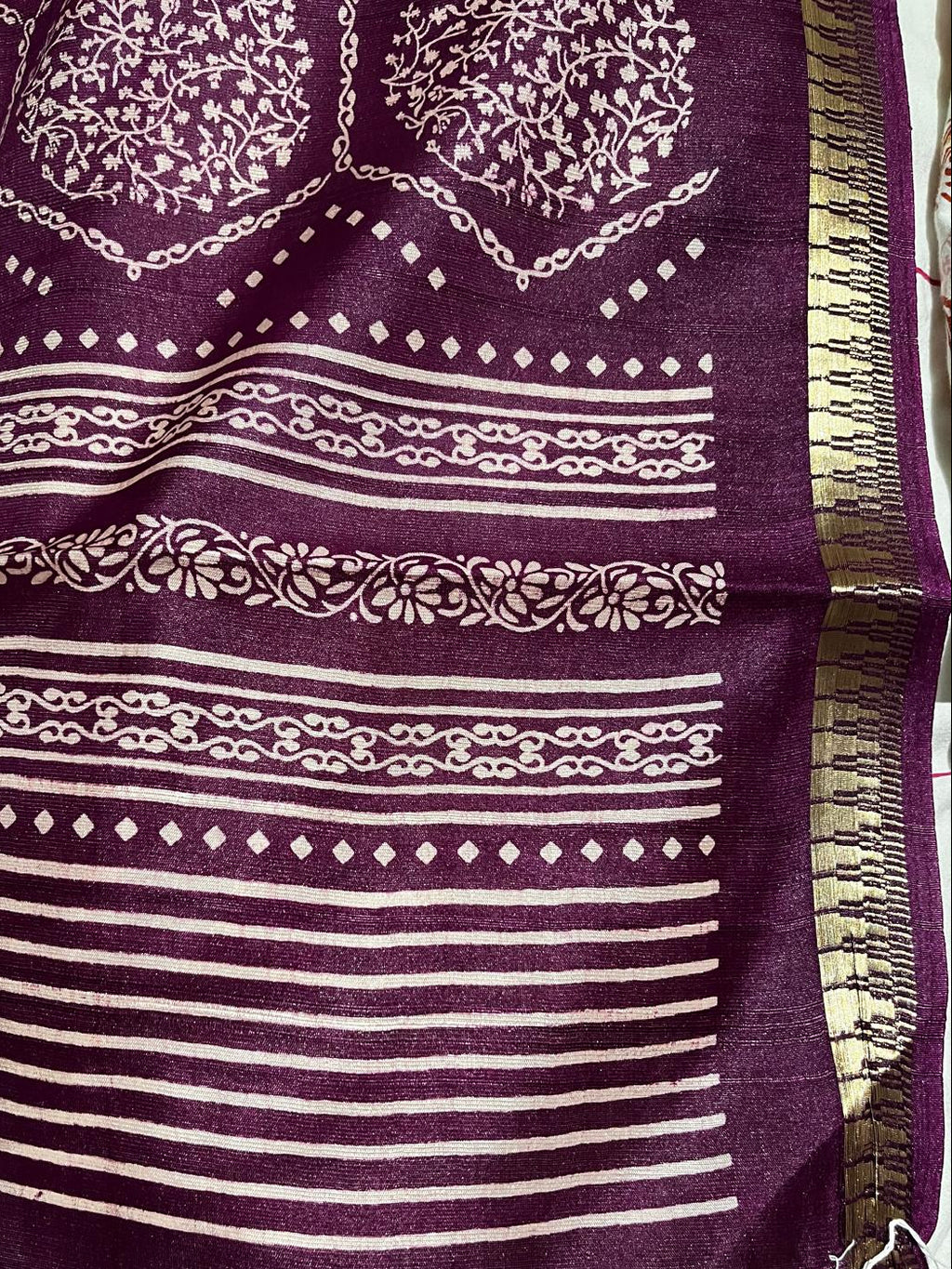 Baingani Silk Cotton Saree With Zari Border | The Saree Shop